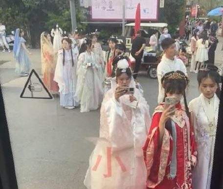 《穿越之隋唐梦攻略》——探秘古代帝王风采（用历史之眼畅游隋唐盛世，解锁繁华与辉煌）