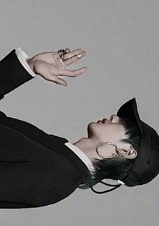 《全民海鲨之王出装攻略——带你成为海洋霸主》(钻研出装,成就海鲨传奇!)