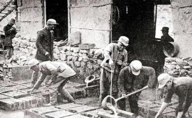 军火库出装顺序攻略视频(学会正确出装顺序,让您成为作战之王)